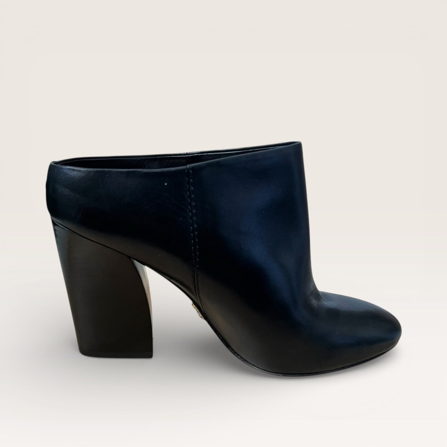 Pour La Victoire Eda Black Leather Mules - Size 8