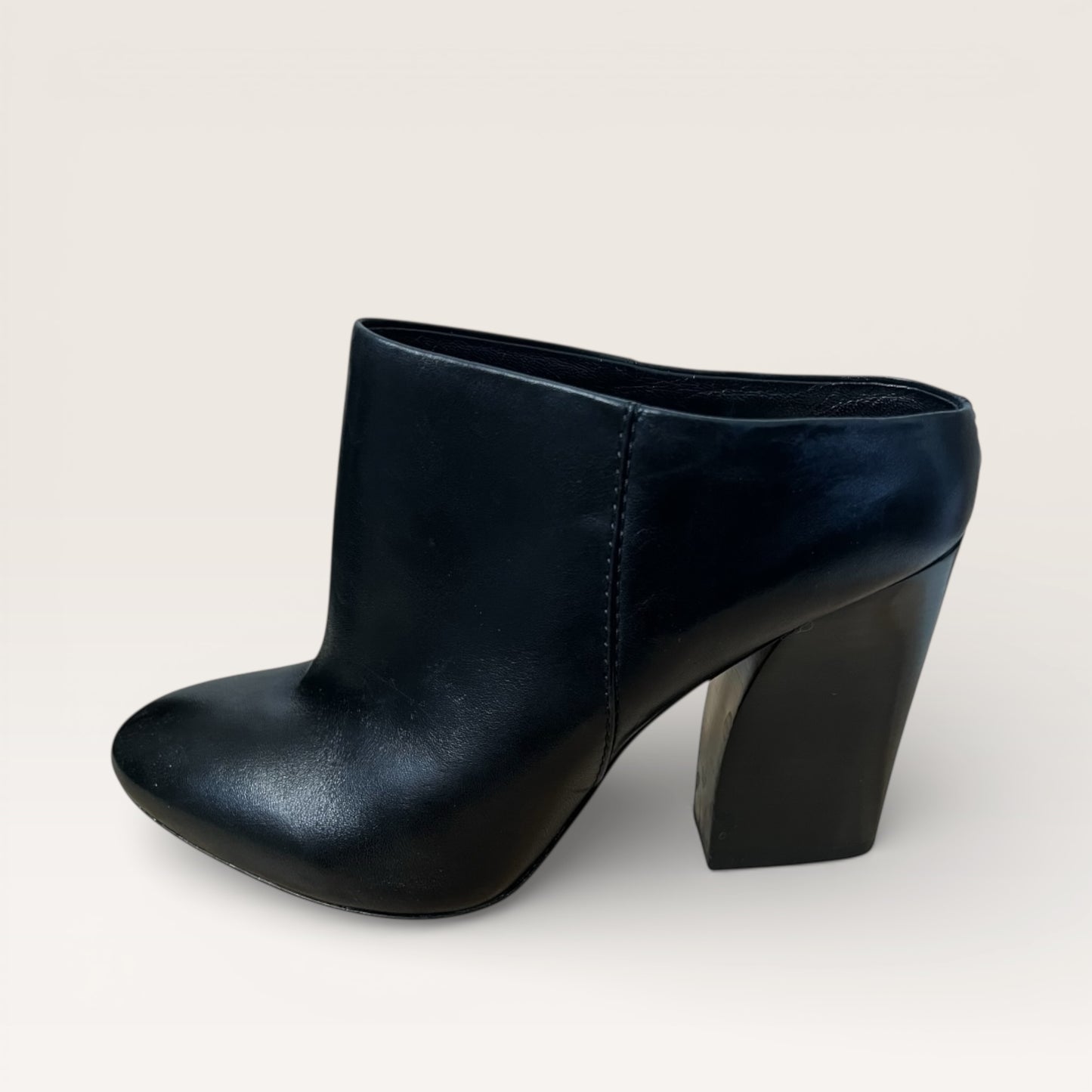 Pour La Victoire Eda Black Leather Mules - Size 8